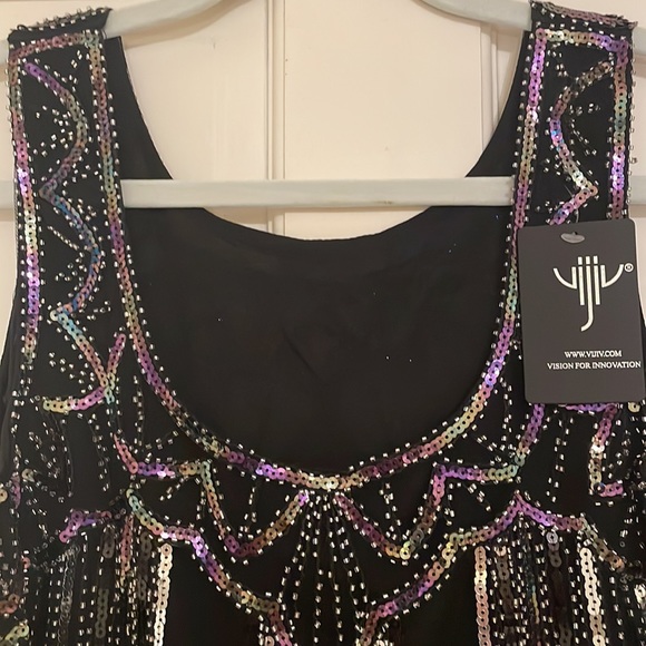 Vision for Innovation Ladies Silver/Iridescent Sequin Black Top Size S NWT - Picture 3 of 7